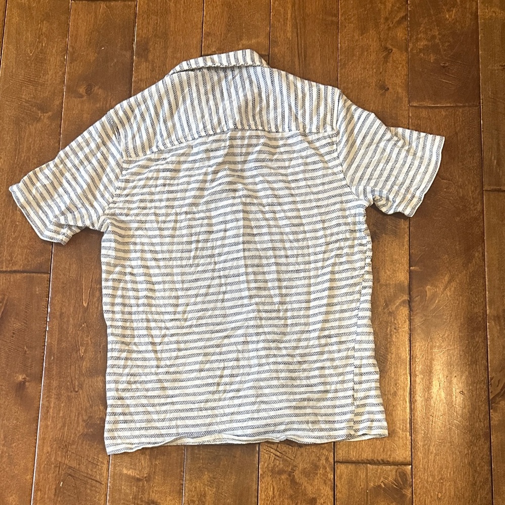 Goodfellow & Co Men’s Cream and Navy Knit Button-Up Size Small - Picture 2 of 3